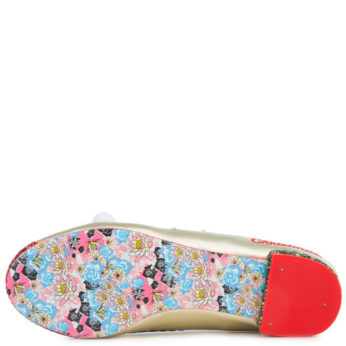 The Clauses Flats GOLD