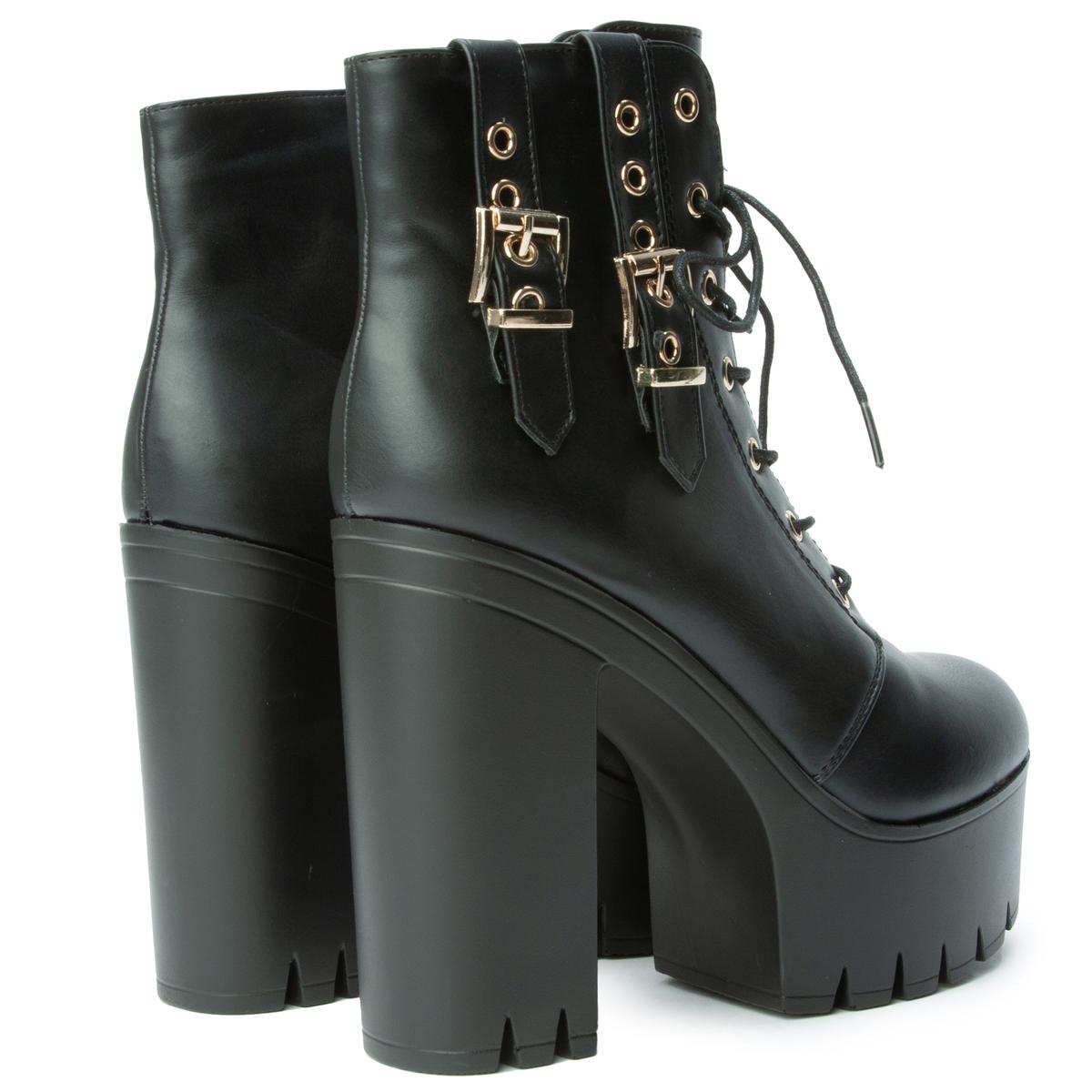 Elinda Platform Bootie