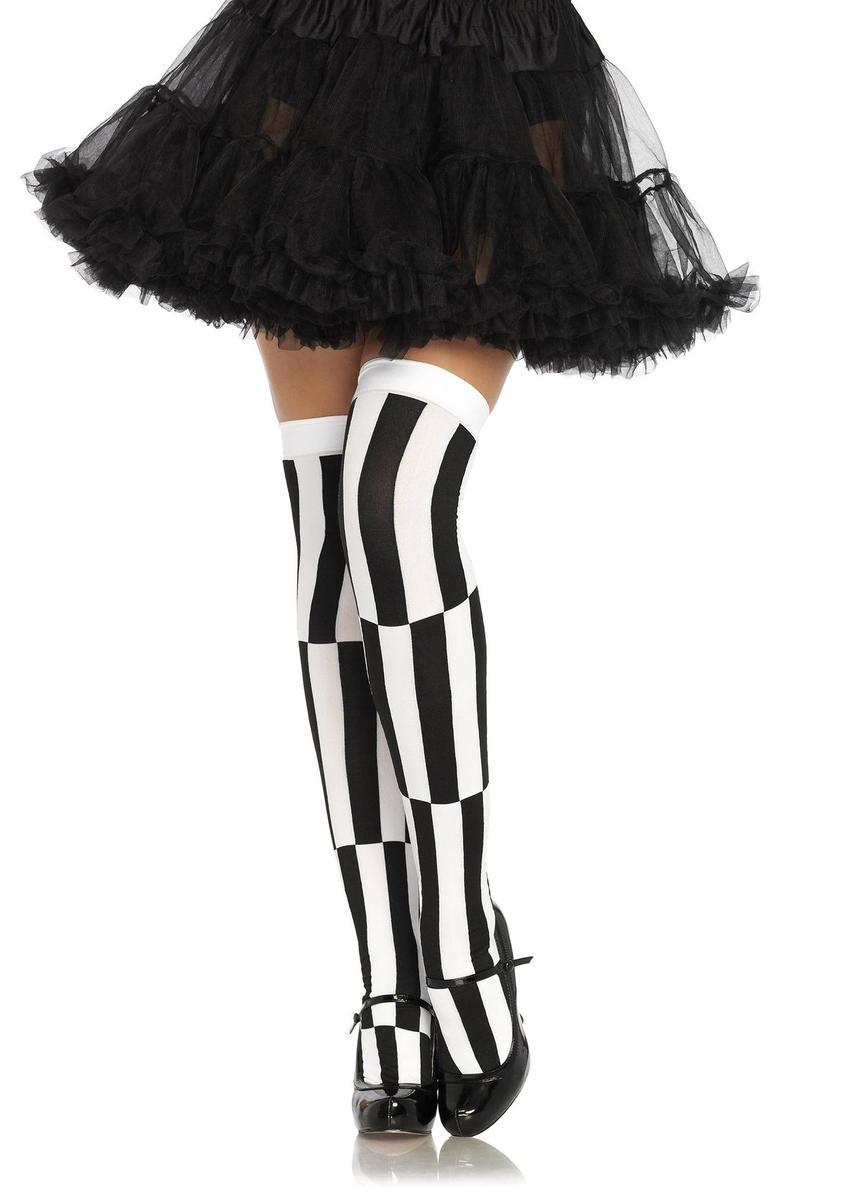 Woven opaque optical illusion