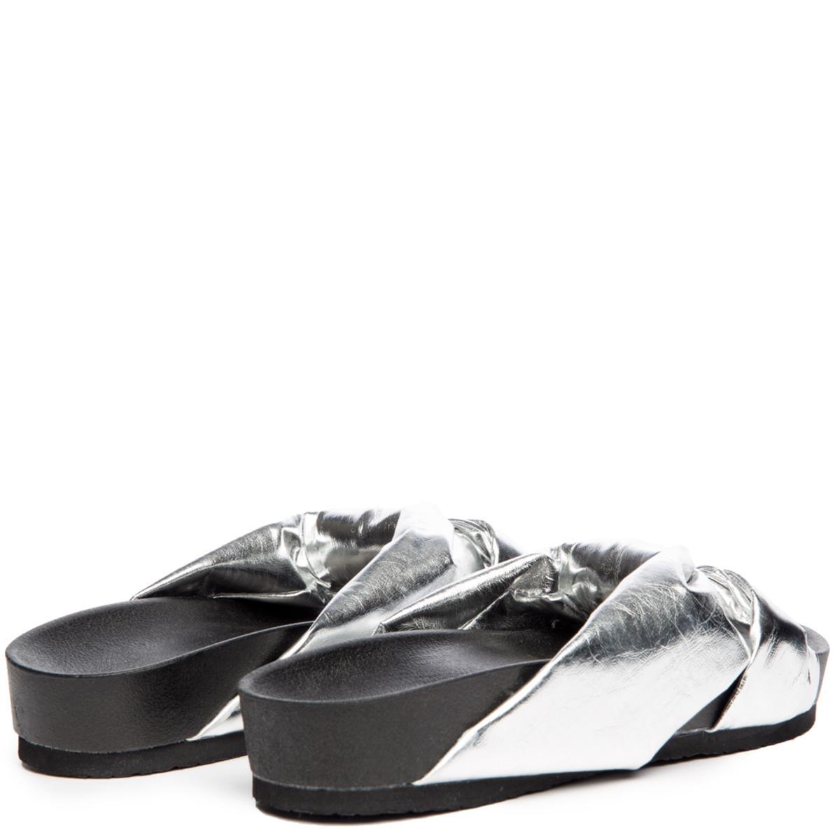 Cape Robbin Moira-35 Silver Slide Silver