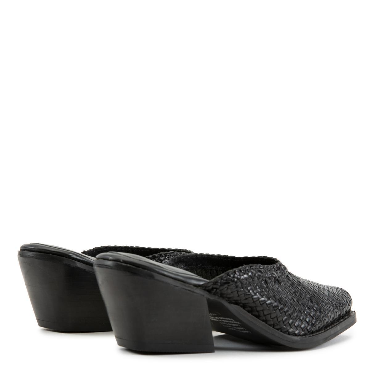 Avanti Weave Mules