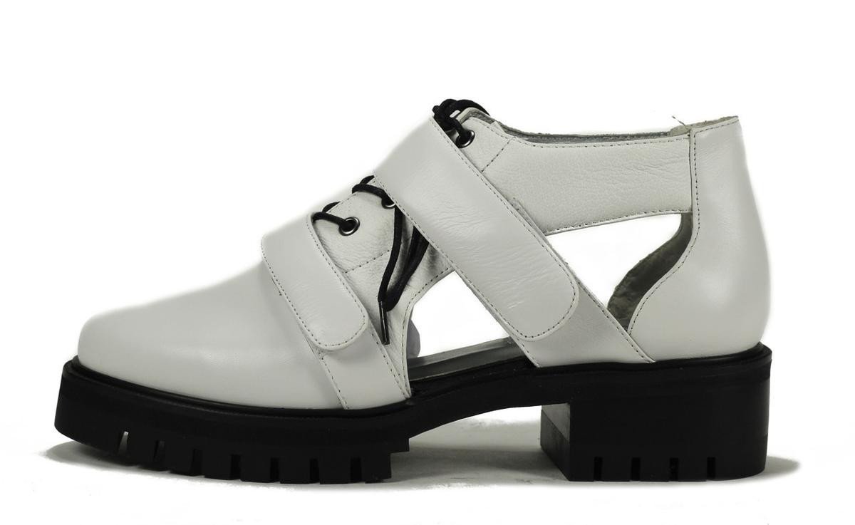 Senso: Daria White Nappa/Grained Kid Bootie