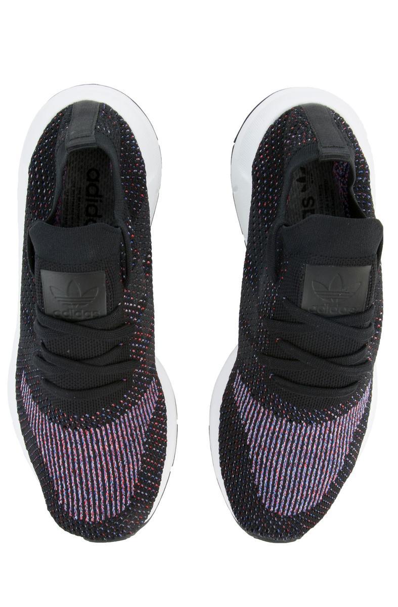 The Swift Run Pk in Black and Grey