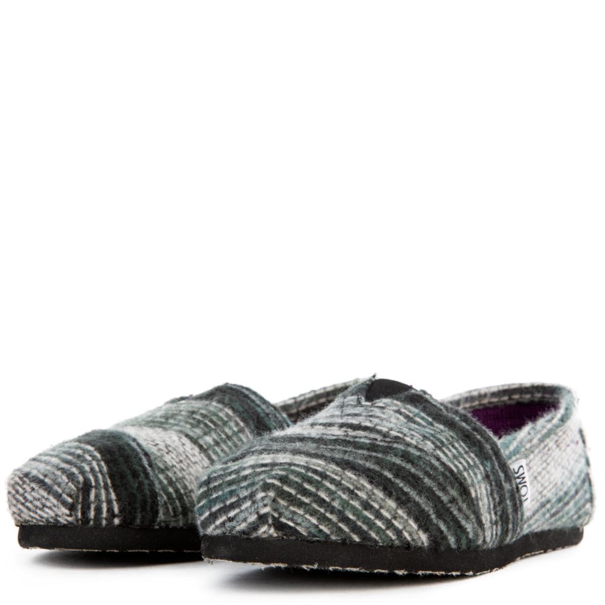 Classic in Black Stripe Wool