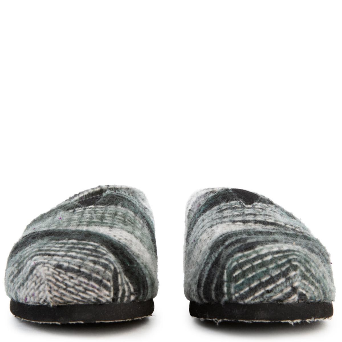 Classic in Black Stripe Wool