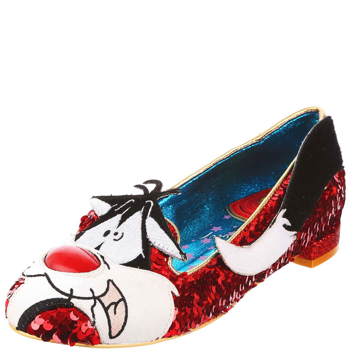 I Tawt I Taw a Puddy Tat