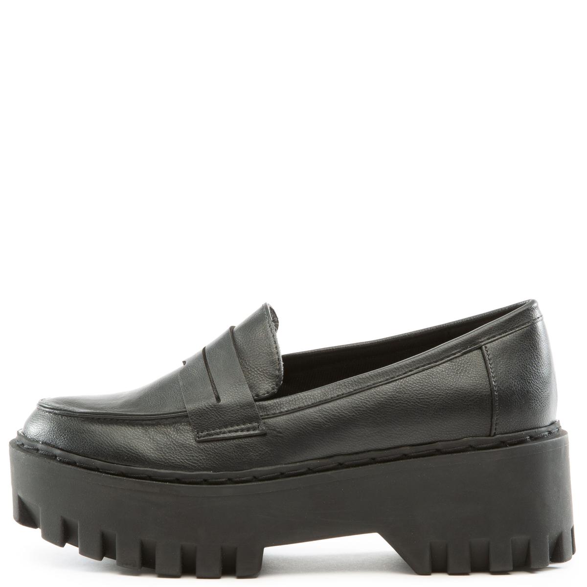 Staging-04 Platform Lug Loafer