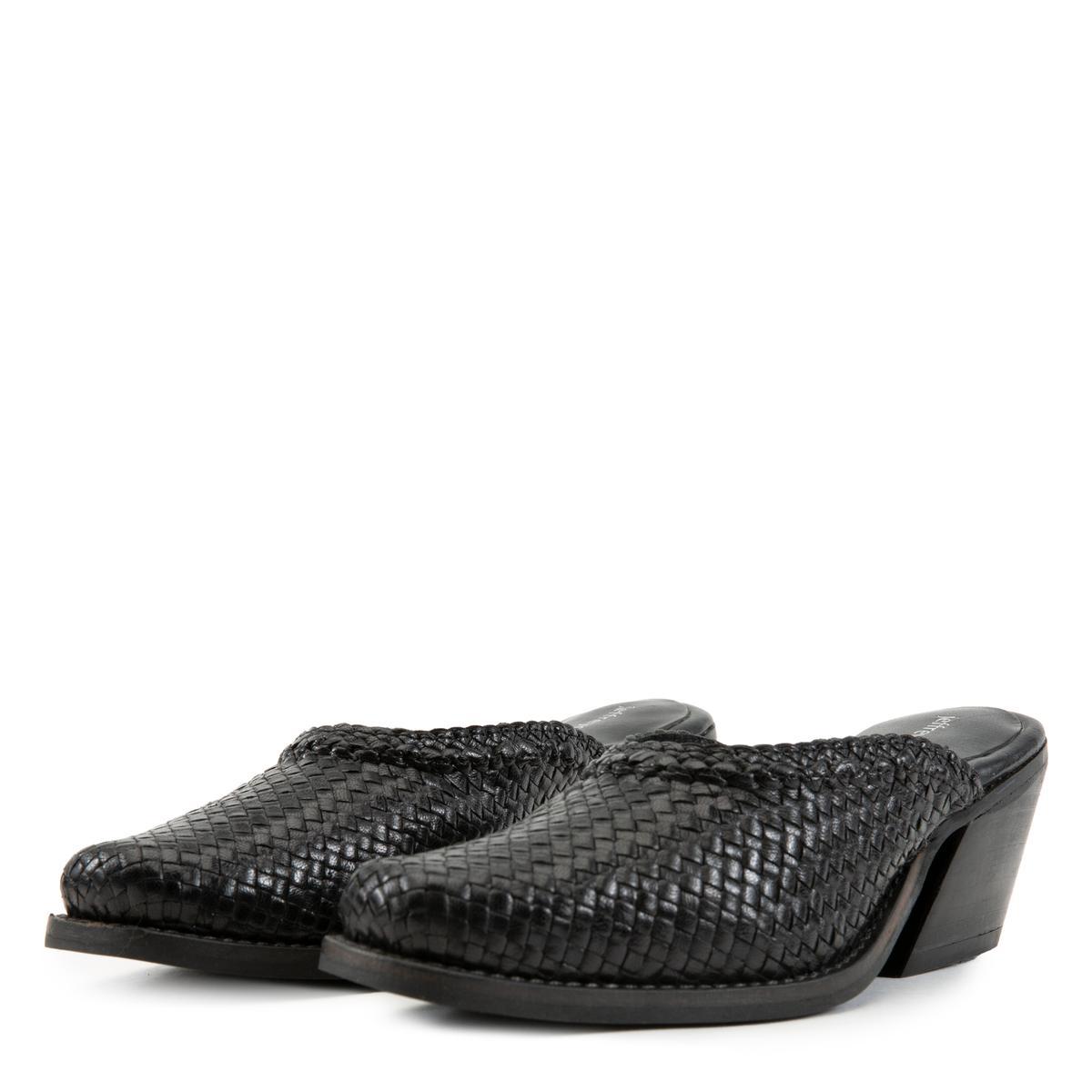 Avanti Weave Mules