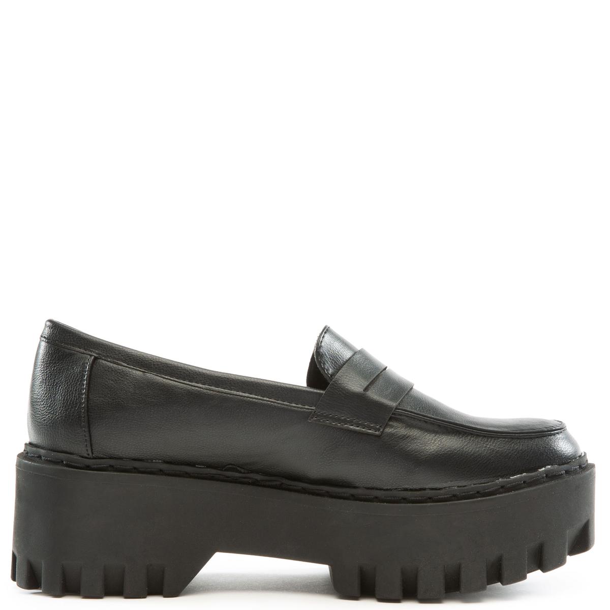 Staging-04 Platform Lug Loafer